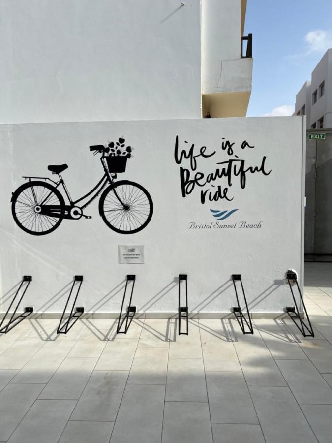 Corralejo Bristol Terrace Apartment Con Giardino Privato Esterno Luaran gambar
