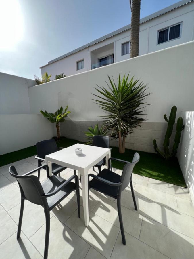 Corralejo Bristol Terrace Apartment Con Giardino Privato Esterno Luaran gambar